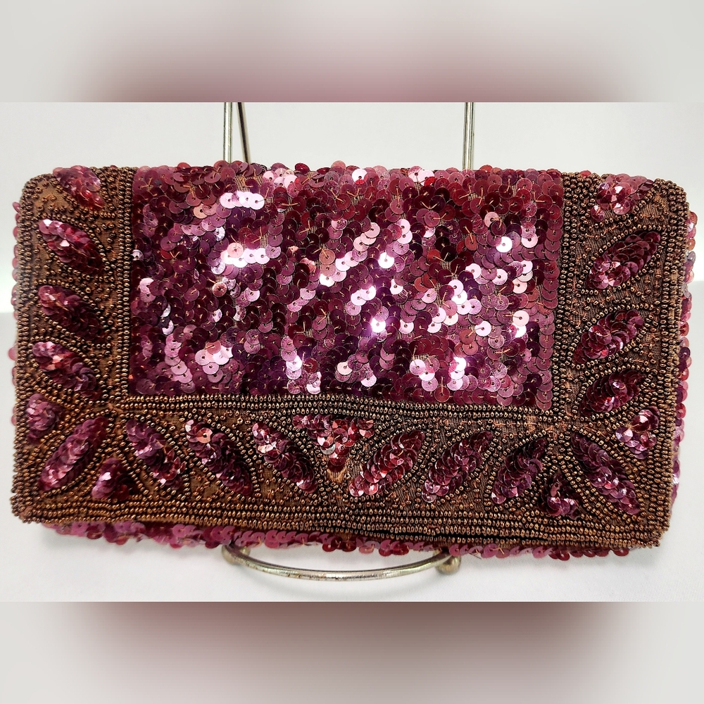 Vintage Walborg fully beaded/ sequined clutch purse.